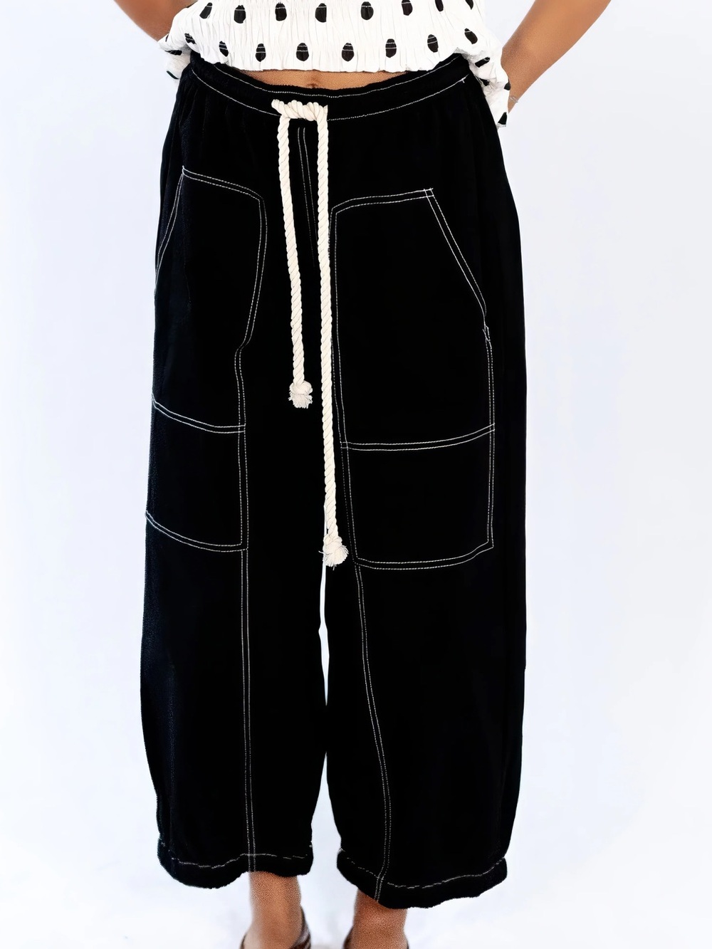 $58 Retail NWT Oddi Contrast Stitch Pants